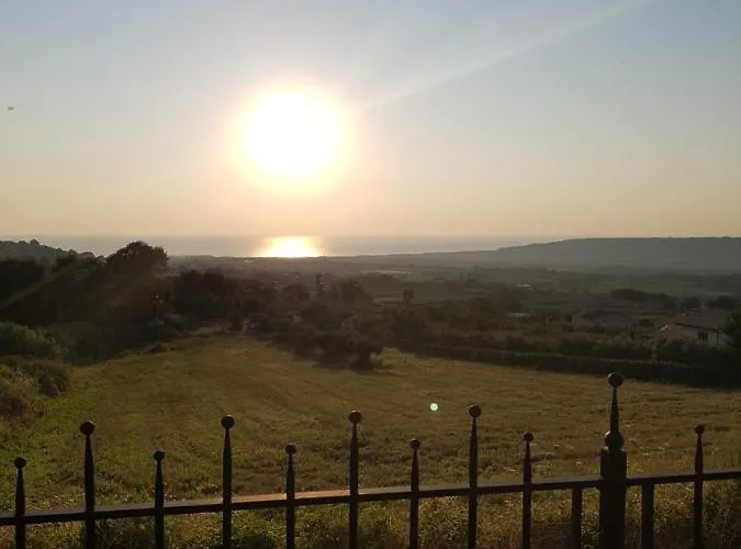 Bed and breakfast Moen 4*