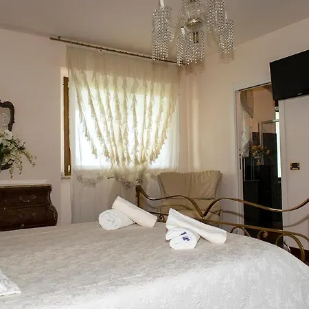 Moen 4*