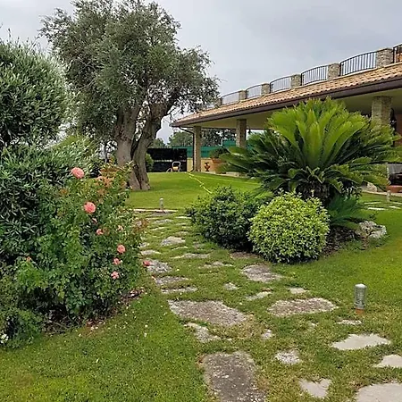 Bed & Breakfast Moen 4*